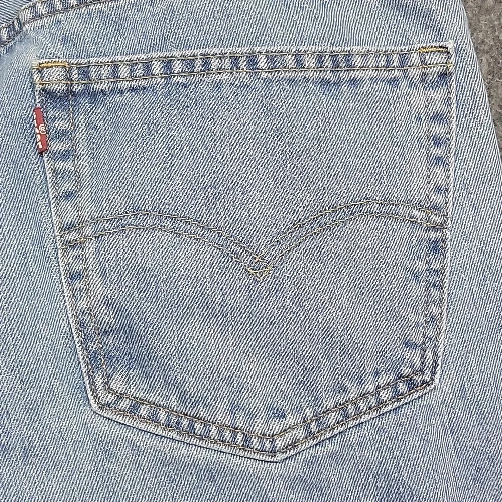 Levis 560 Medium Wash Jeans Men's Size 40 X 28